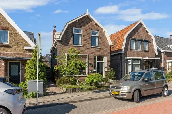 Twee-onder-één-kap te koop: Langeweg 300, Pilotenbuurt Zwijndrecht