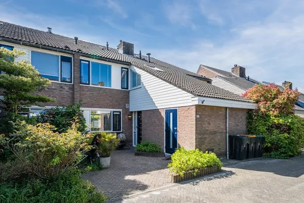Terraced house for sale: Langeweide 137, Zuid-Scharwoude West Zuid-Scharwoude