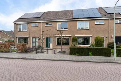 Tussenwoning te koop: Langeweide 329, Zuid-Scharwoude West Zuid-Scharwoude