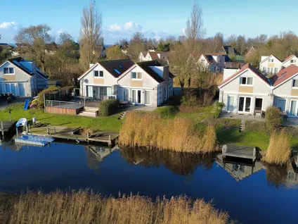 Twee-onder-één-kap te koop: Langezand 29, Idsegahuizum Makkum