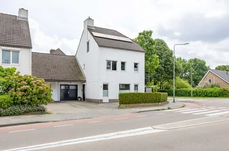 Twee-onder-één-kap te koop: Langstraat 91, West zuid Venray