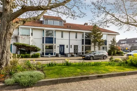 Tussenwoning te koop: Larikslaan 203, Rotterdam