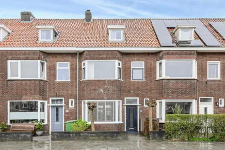 Tussenwoning te koop: Lariksstraat 34, Breda