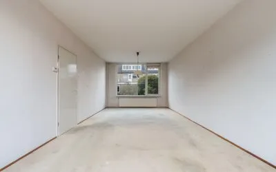 Tussenwoning te koop: Lariksstraat 6, Dubbeldam-Zuid Dordrecht