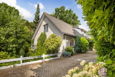 Vrijstaande woning te koop: Larixlaan 2A, Stationsbuurt Ede