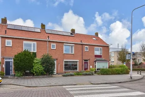 Tussenwoning te koop: Larixlaan 3, Monster Centrumgebied Monster