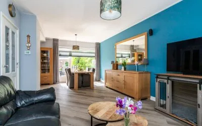 Tussenwoning te koop: Larixlaan 45, Kleine Geest en Molenwijk Monster