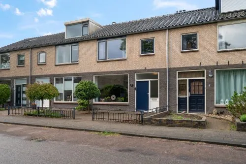 Tussenwoning te koop: Larixlaan 7, Paasbos-west Nijkerk