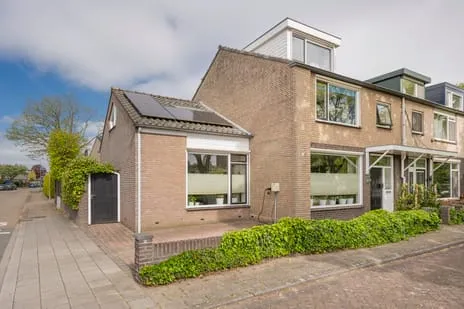 Hoekwoning te koop: Larixlaan 74, Paasbos-west Nijkerk