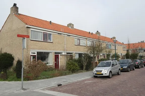 Hoekwoning te huur: Lathyruslaan 6, Bloemenbuurt Oegstgeest