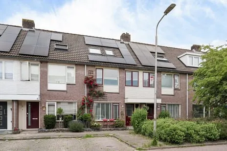 Terraced house for sale: Latijns-Amerikalaan 133, Latijns Amerikabuurt Delft