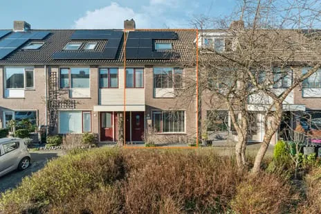 Tussenwoning te koop: Latijns-Amerikalaan 135, Latijns Amerikabuurt Delft