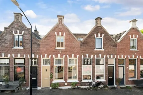 Tussenwoning te koop: Latourpad 15, Burgemeester de Raadtsingel en omgeving Dordrecht