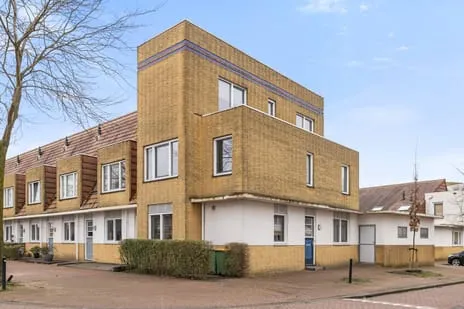 Corner house for sale: Laurens Janszn. Kosterstraat 1, Uitvindersbuurt Ede