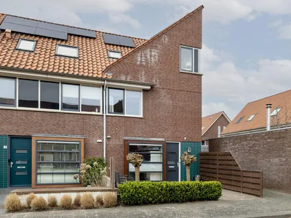Hoekwoning te koop: Laurens van Kuikstraat 1, Nesselande Rotterdam