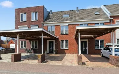 Tussenwoning te koop: Laurentiden 13, Parkrijk Noord Assendelft