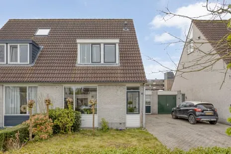 Tussenwoning te koop: Laurier 13, omg Pannenschuur Centrum Oisterwijk