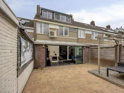 Tussenwoning te koop: Laurierhof 22, Noord 3 Etten-Leur
