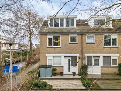 Hoekwoning te koop: Laurierhof 35, Voorhout