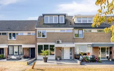 Tussenwoning te koop: Laurierhof 75, Noord 3 Etten-Leur