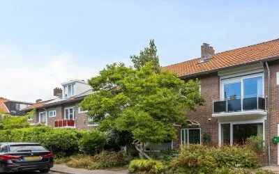 Tussenwoning te koop: Laurierkerslaan 10, Van der Leekbuurt Amstelveen