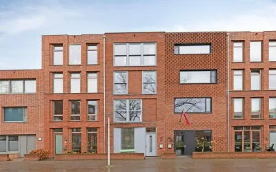 Tussenwoning te koop: Laurierplein 49, Kruidenbuurt Eindhoven