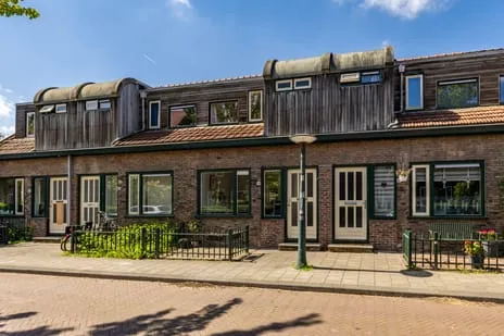 Tussenwoning te koop: Laurierstraat 38, Bloemenbuurt Groningen