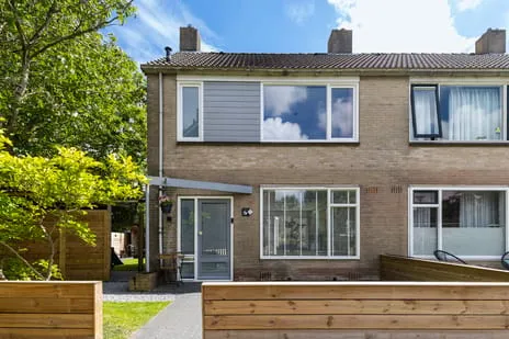 Hoekwoning te koop: Lautastins 21, Stiens Stiens
