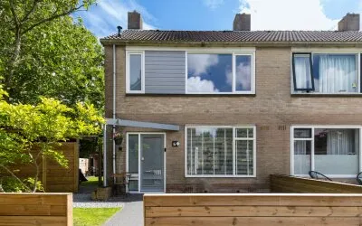Hoekwoning te koop: Lautastins 21, Stiens Stiens