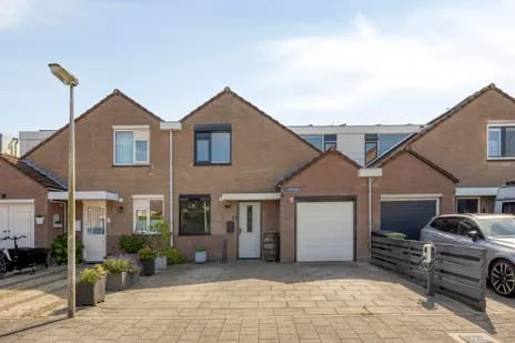 Tussenwoning te koop: Lauwersmeer 8, Purmer-Zuid/Noord Purmerend