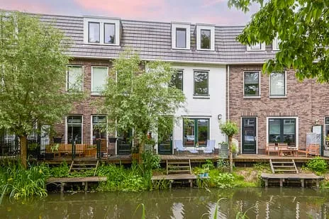 Tussenwoning te koop: Lebeauhof 19, Groenoord Leiden