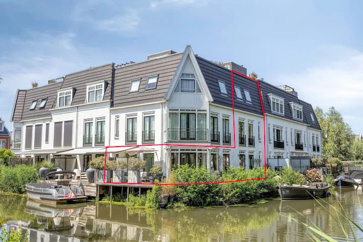 Terraced house for sale: Lebeauhof 3, Groenoord Leiden