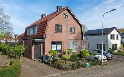 Twee-onder-één-kap te koop: Lebretweg 66, Dennenkamp Oosterbeek