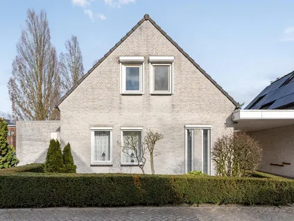 Twee-onder-één-kap te koop: Lederstraat 4, Batadorp Best