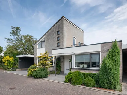 Hoekwoning te koop: Leeghwaterstraat 10, Het Zand Ridderkerk
