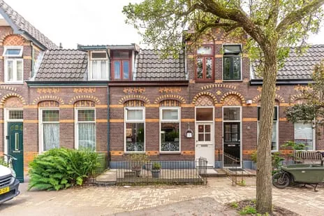 Tussenwoning te koop: Leeghwaterstraat 12, Geuzenbuurt Hilversum