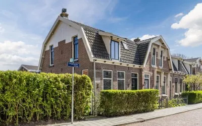 Hoekwoning te koop: Leeghwaterstraat 2, Middenbeemster