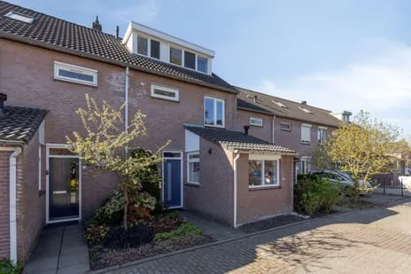 Tussenwoning te koop: Leemkuylen 9, Skandia Geldrop