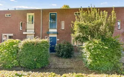 Tussenwoning te koop: Leemwierde 80, Kornwierde en Leemwierde Almere