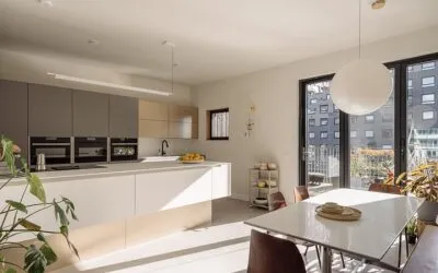 Tussenwoning te koop: Leen Jongewaardkade 3, Amsterdam