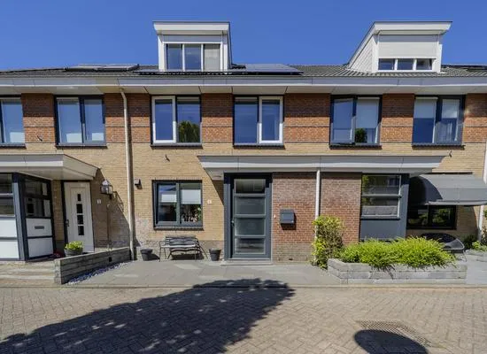 Tussenwoning te koop: Leen Spierenburgstraat 10, Spaarndam Spaarndam