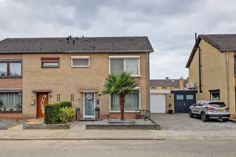 Tussenwoning te koop: Leenakker 31, Martin Giessen-Bosstraat Swalmen