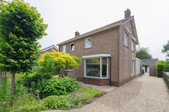Vrijstaande woning te koop: Leenakkersweg 10, Zuidlaren Zuidlaren