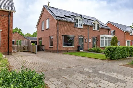 Twee-onder-één-kap te koop: Leenakkersweg 51, Zuidlaren Zuidlaren