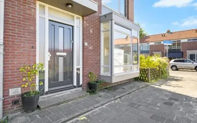 Hoekwoning te koop: Leendert den Bergerstraat 15, Waterkeringsbuurt Den Helder