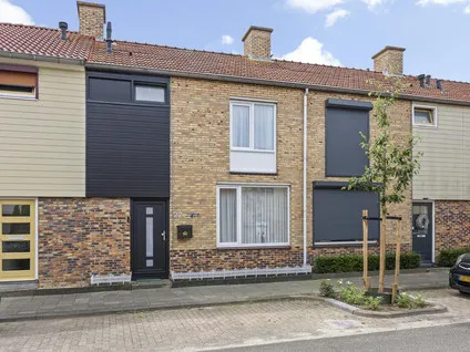 Terraced house for sale: Leetgensstraat 22, Martin Giessen-Bosstraat Swalmen