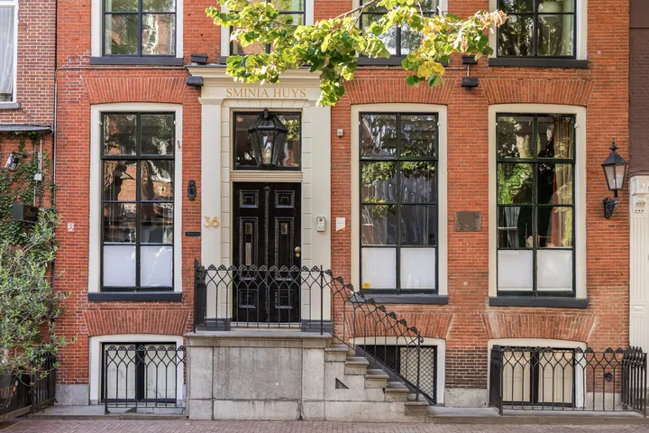 Home for sale: Leeuwarden, De Waag Tweebaksmarkt 36