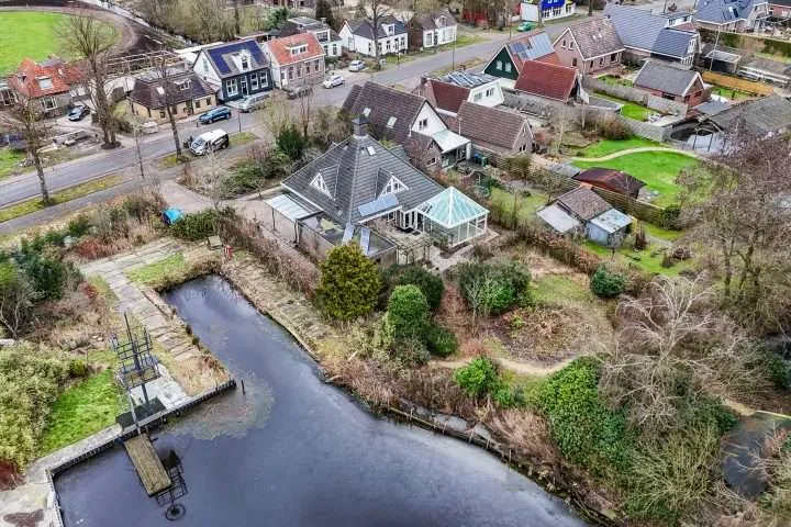 Vrijstaande woning te koop: Leeuwarderstraatweg 239, Nieuwebrug Nieuwebrug