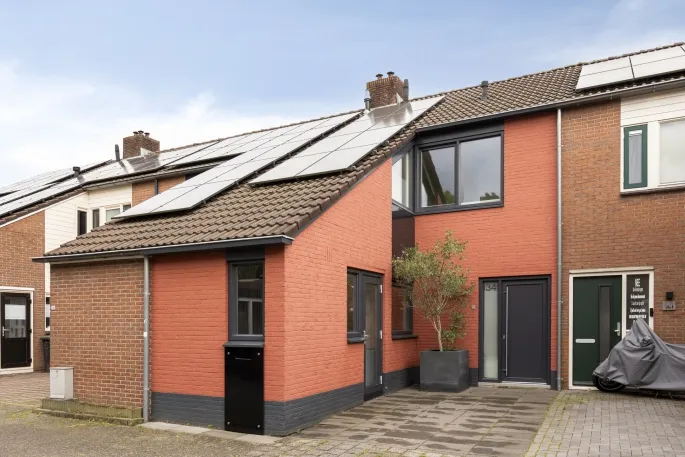 Tussenwoning te koop: Leeuwebek 34, De Essen Oldenzaal