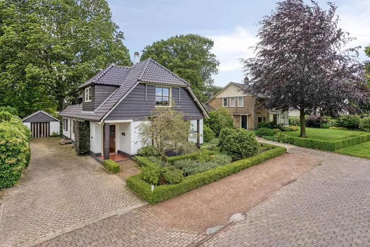 Vrijstaande woning te koop: Leeuwenbergweg 31, Loenen Loenen